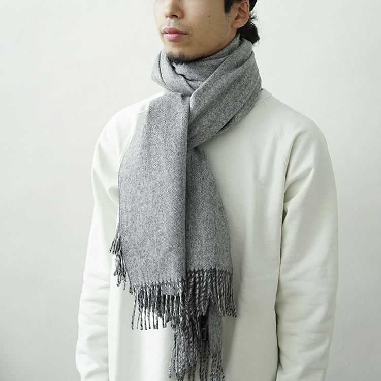 Two-Color Large Brushed Stole / CHARCOAL x L.GREY | THE INOUE