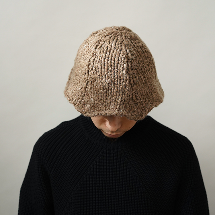 HAND KNIT HAT / BROWN | YAECA WRITE (MEN)(ヤエカ ライト メン