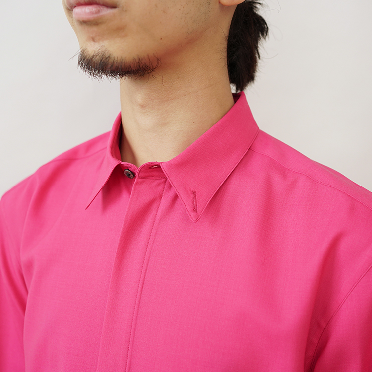 DROPPED SHOULDER TOP WITH SHIRT COLLAR IN WOOL SHIRTHING / FUCHSIA