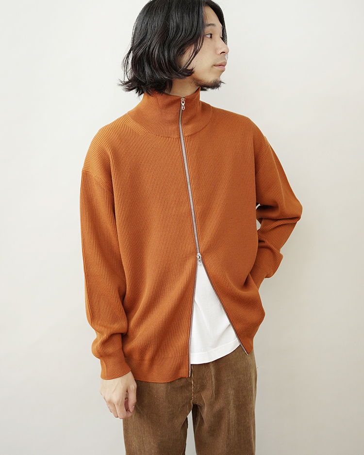 グラフペーパー High Density High Neck Zip Knit-