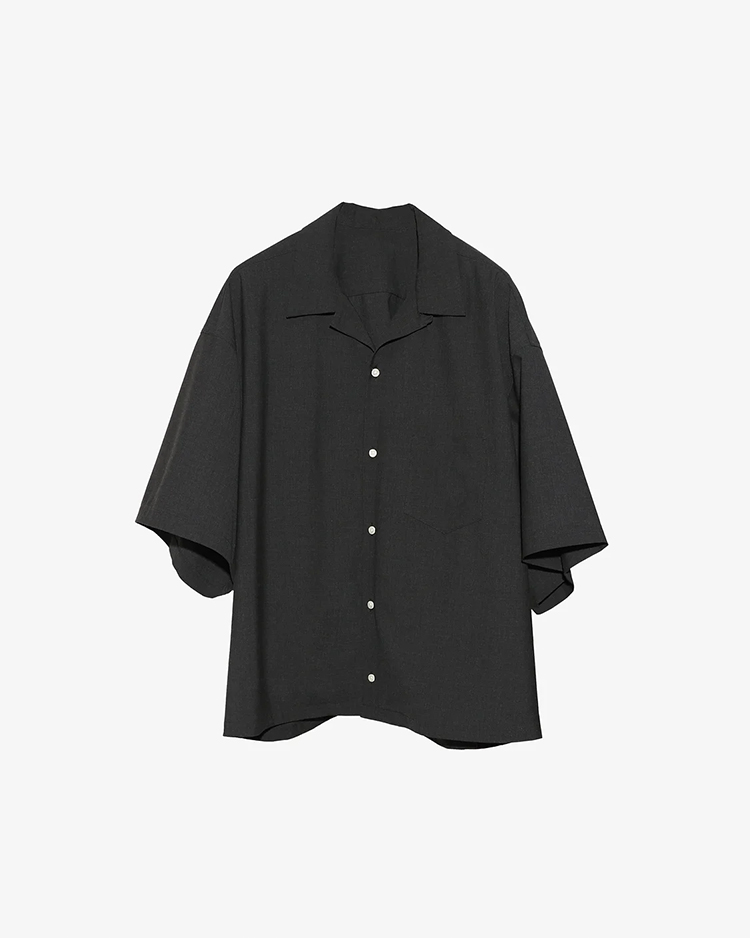 試着のみ シアージ sillage オーバーシャツ ブラック２万円で購入は難しいでしょうか