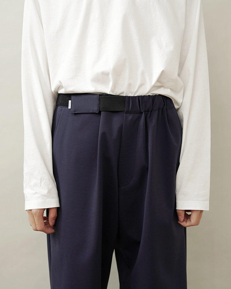 Compact Ponte Slim Waisted Wide Tapered Chef Pants / NAVY